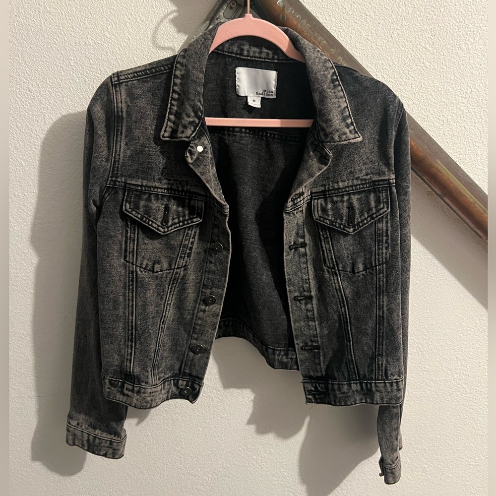 Mia & Madison Black Distressed Denim Jacket Size Medium